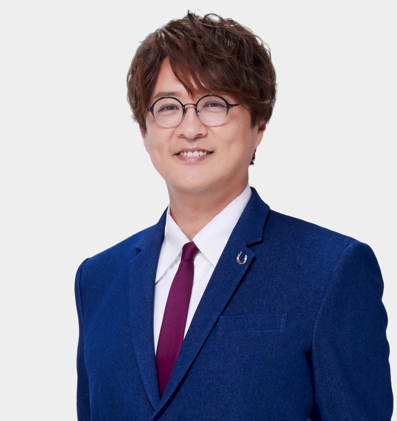 純烈・酒井一圭の現在と壮絶経歴！妻・子供の素顔から年収の真相まで