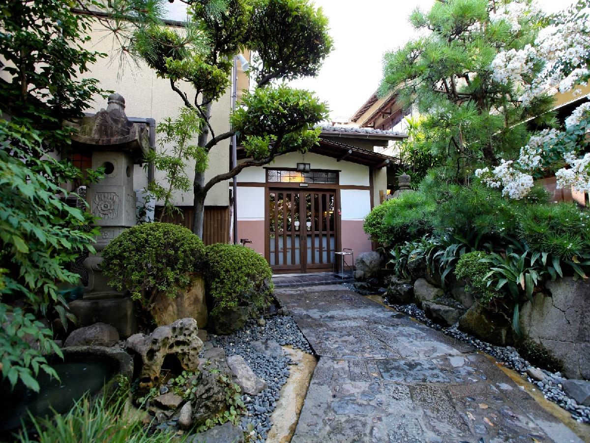 あつた蓬莱軒本店の待ち時間は？予約の真相と2026年最新攻略法