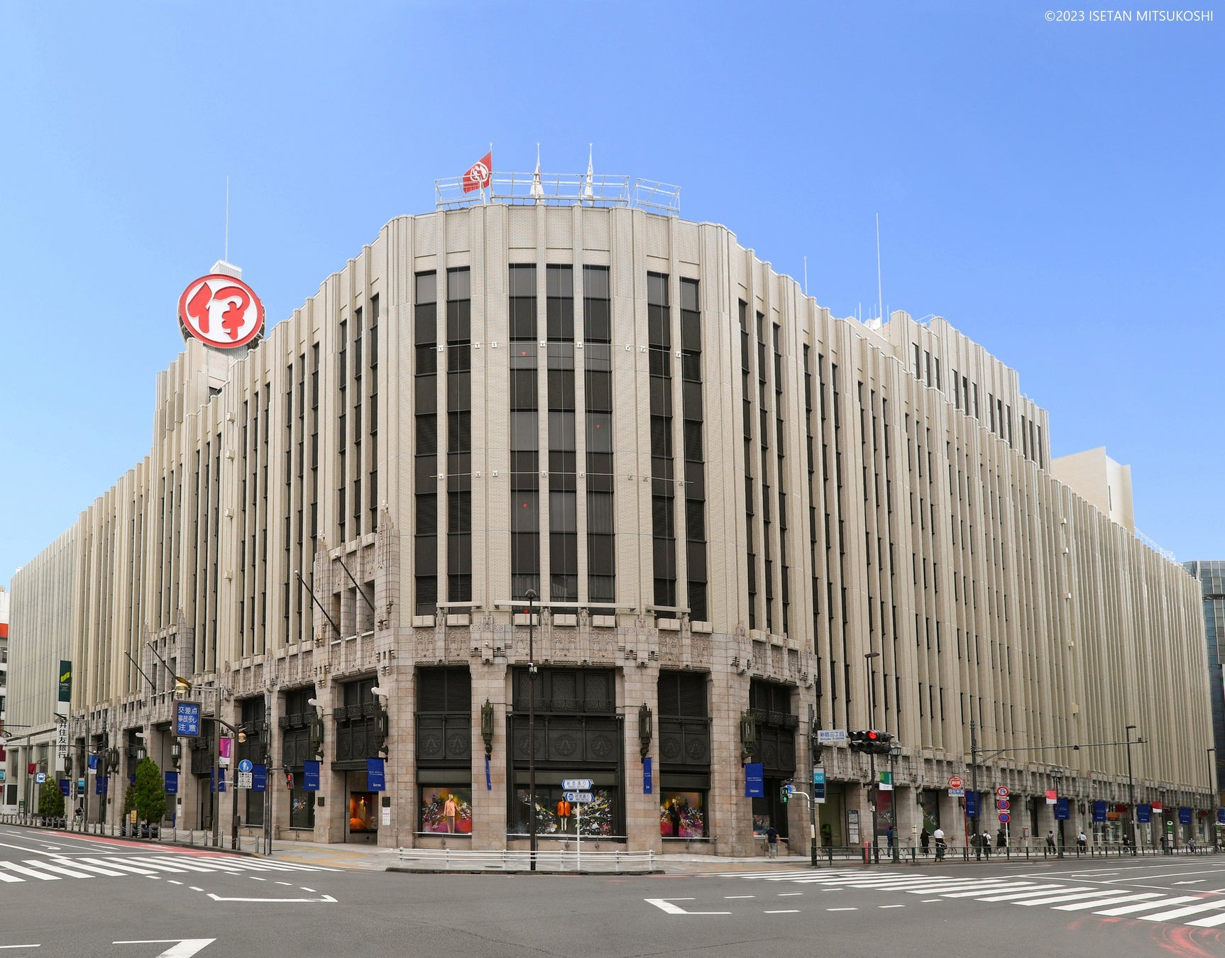 新宿三丁目駅直結の伊勢丹を完全攻略！最短出口とデパ地下の真実