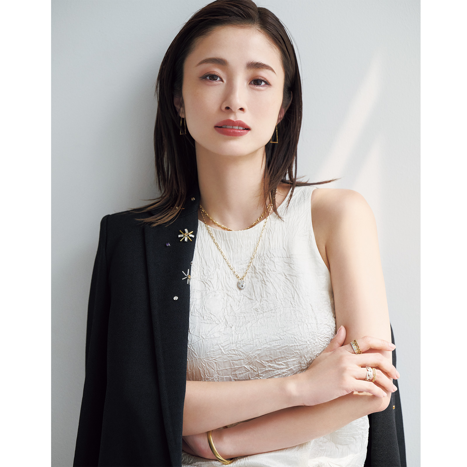 上戸彩は2026年現在何歳？奇跡の40代と評される美貌と家族の真実