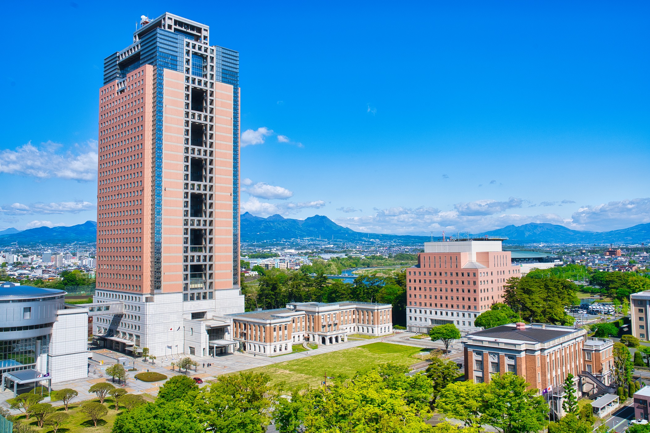 群馬の県庁所在地は前橋！高崎と間違える理由と地上153M庁舎の全貌