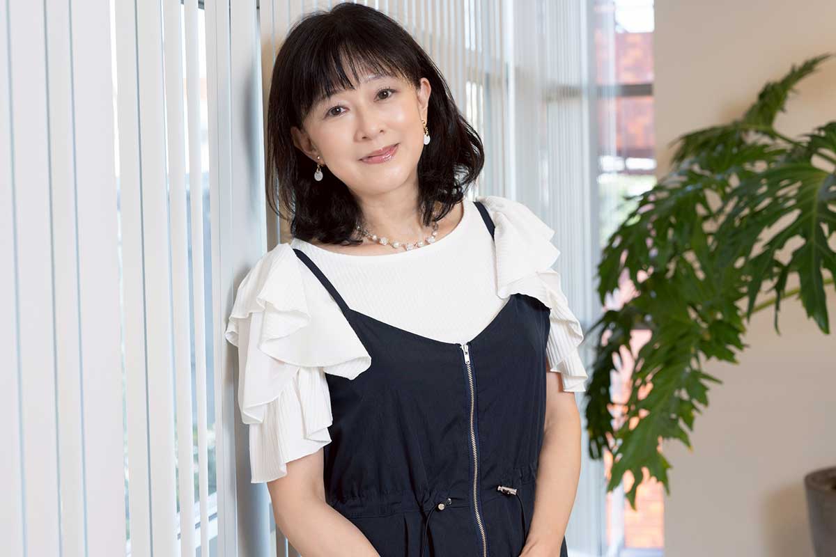 松本典子の現在と夫・苫篠賢治との今｜息子の進路や志村けん秘話を追う