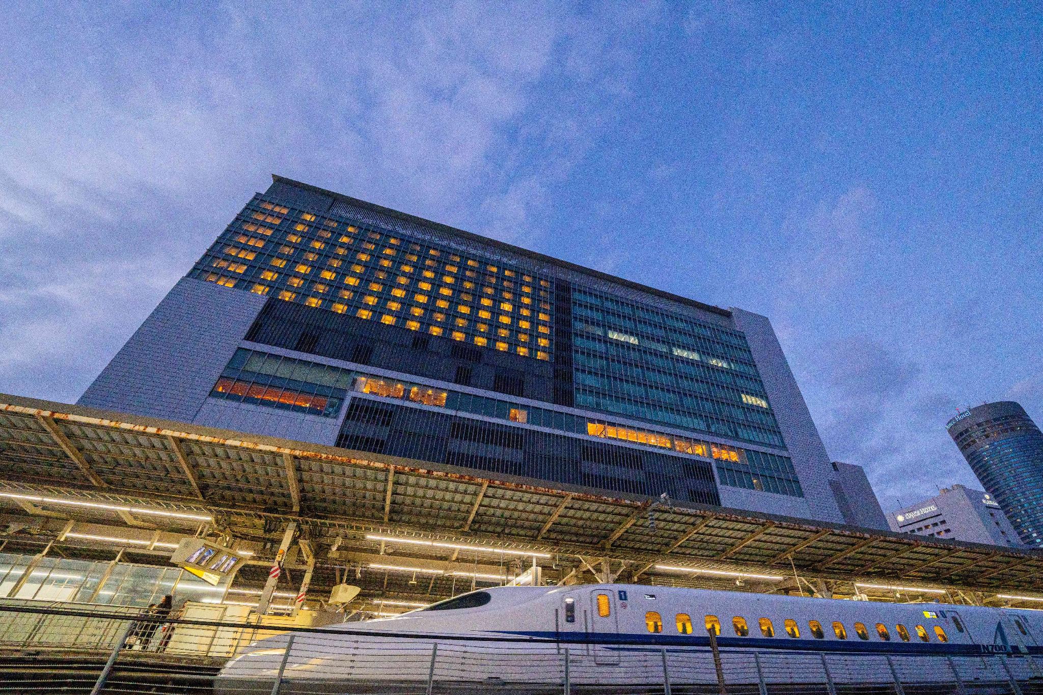 ホテルアソシア新横浜の評判検証！駅直結の利便性とラウンジの真相