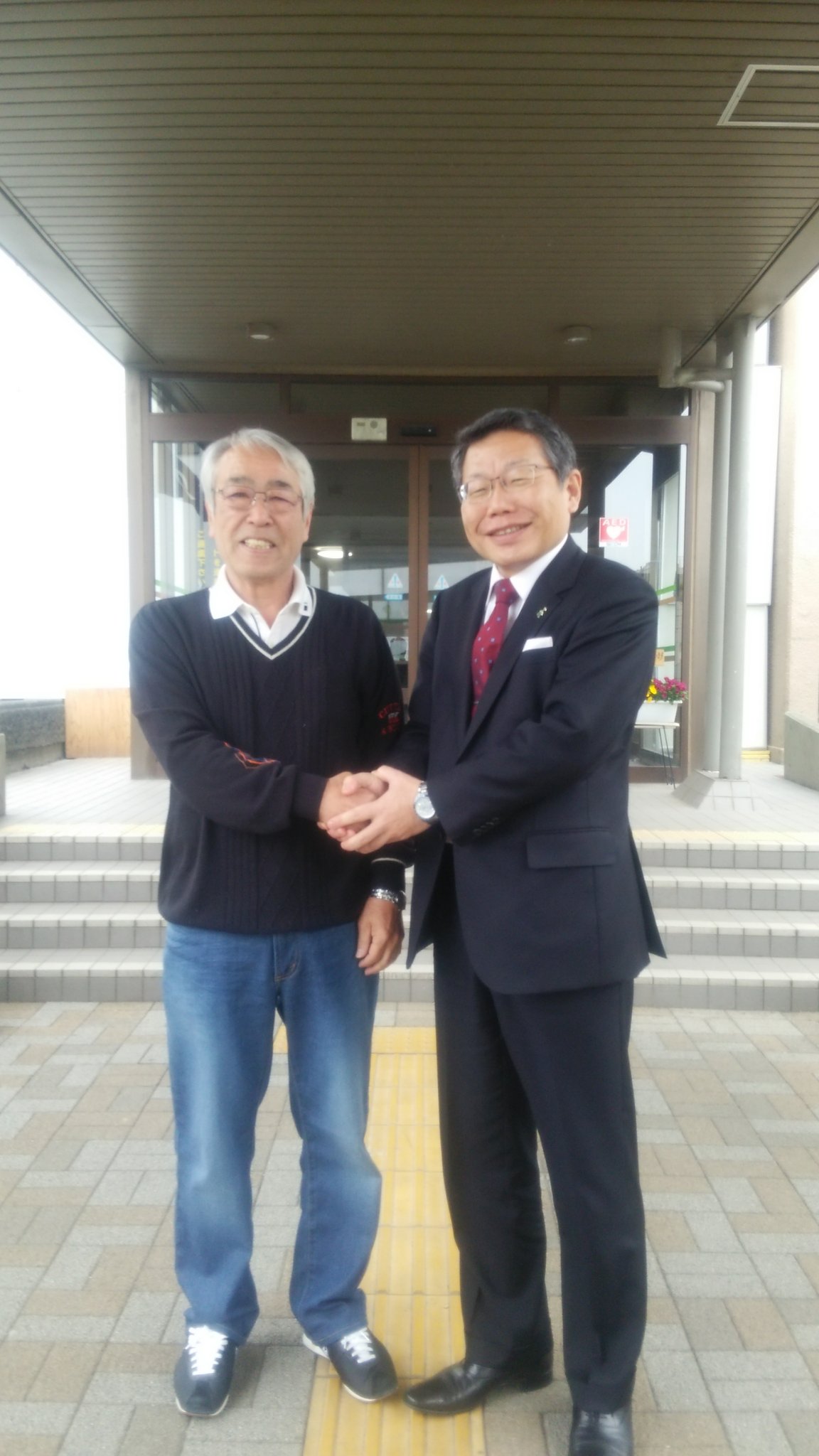 志村けんの兄・知之氏の経歴と現在｜激似の素顔と家族の絆を追う