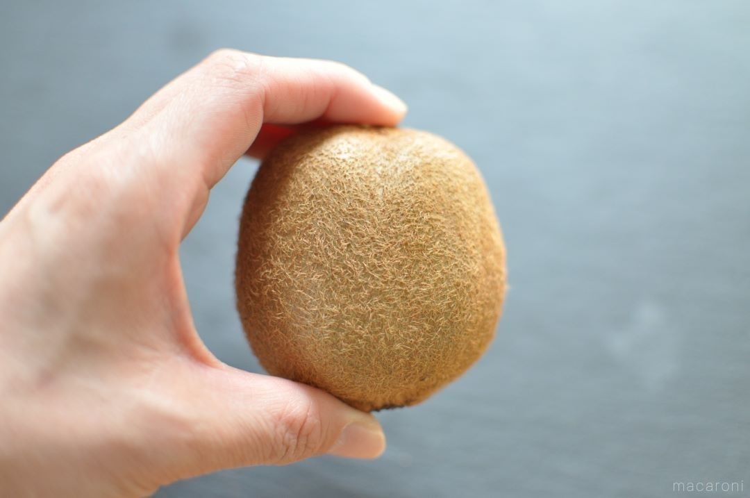 キウイを皮ごと食べるのはアリ？新常識の栄養効果と正しい洗い方