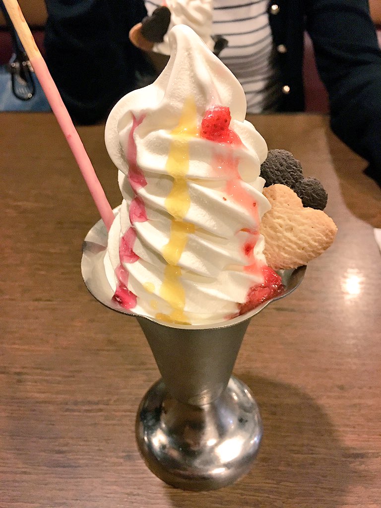 びっくりドンキーのメリーゴーランドはいつなくなった？消えた真相と後継パフェ