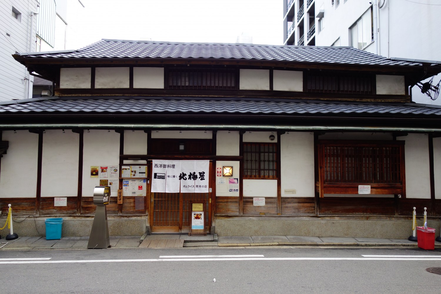 オムライス発祥の北極星心斎橋本店！百年愛される真相と混雑攻略法