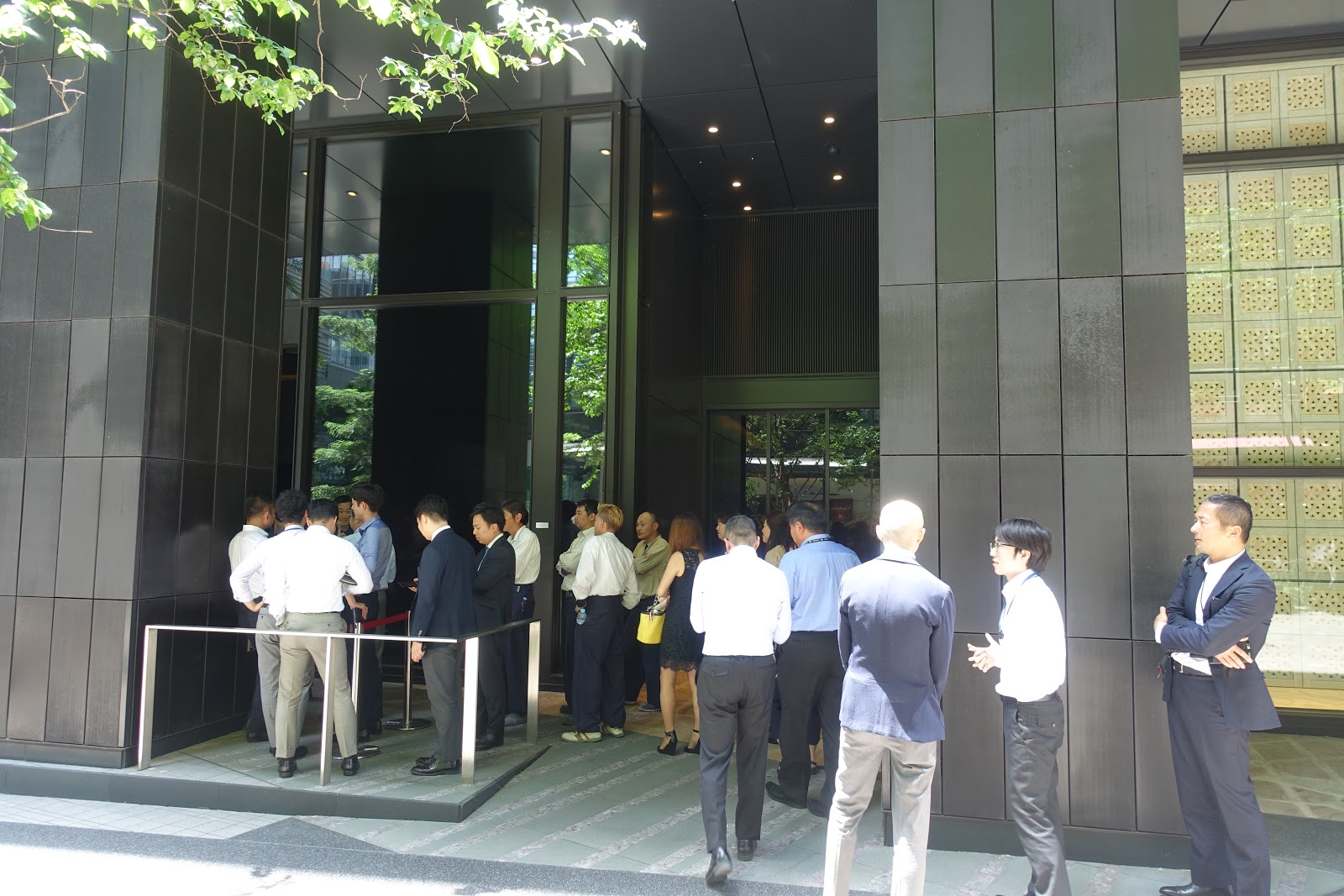 星のや東京の隠れ家「港屋2」攻略ガイド！肉そばの味と千円札ルールの真相