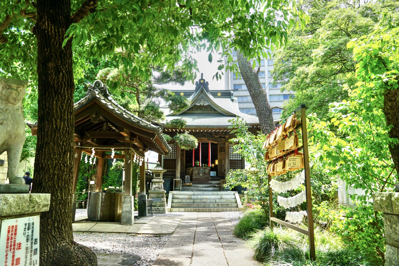 廣尾稲荷神社の真価！高橋由一の墨龍図と驚異のご利益・御朱印徹底解剖