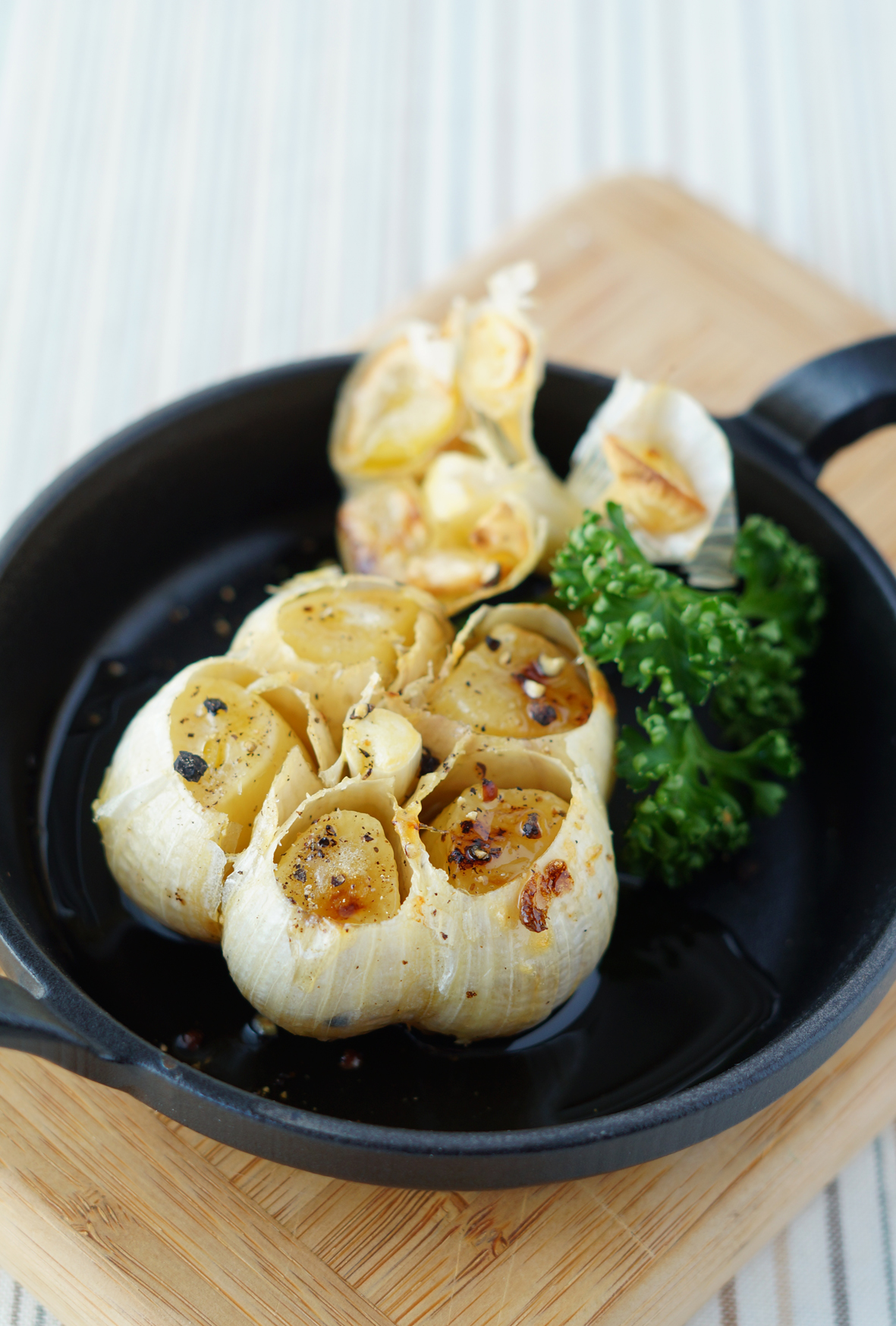 にんにく丸ごとホイル焼きで極上ホクホク！焦がさない加熱術と臭い対策