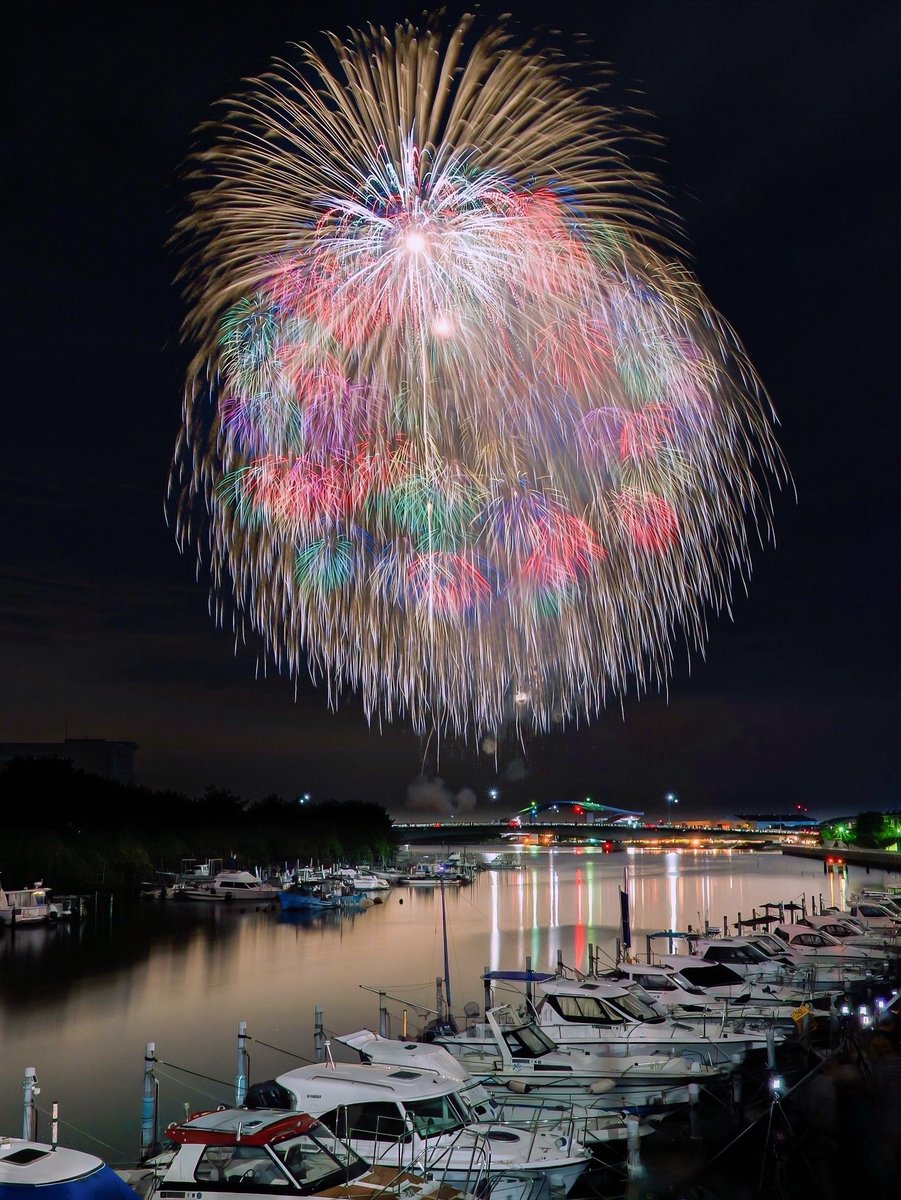 【2026年最新】東京湾の夜空を切り裂く超特大二尺玉！木更津港まつり花火大会の熱狂と地元記者が明かす攻略ルート