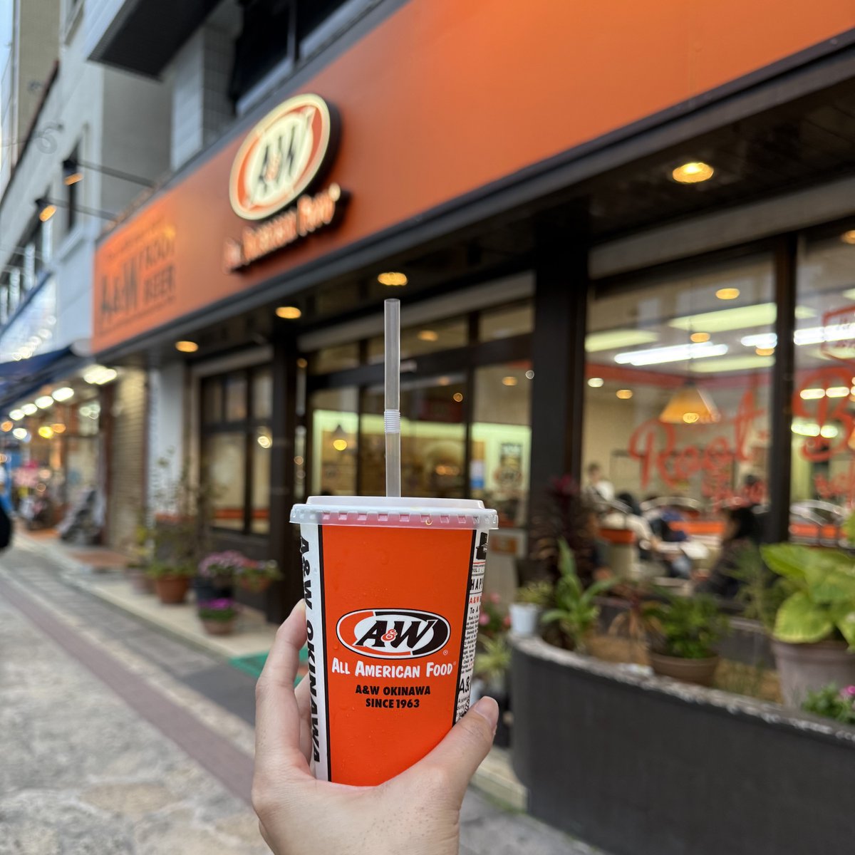 A&W石垣店を完全攻略！限定グッズや朝食・混雑回避の真実