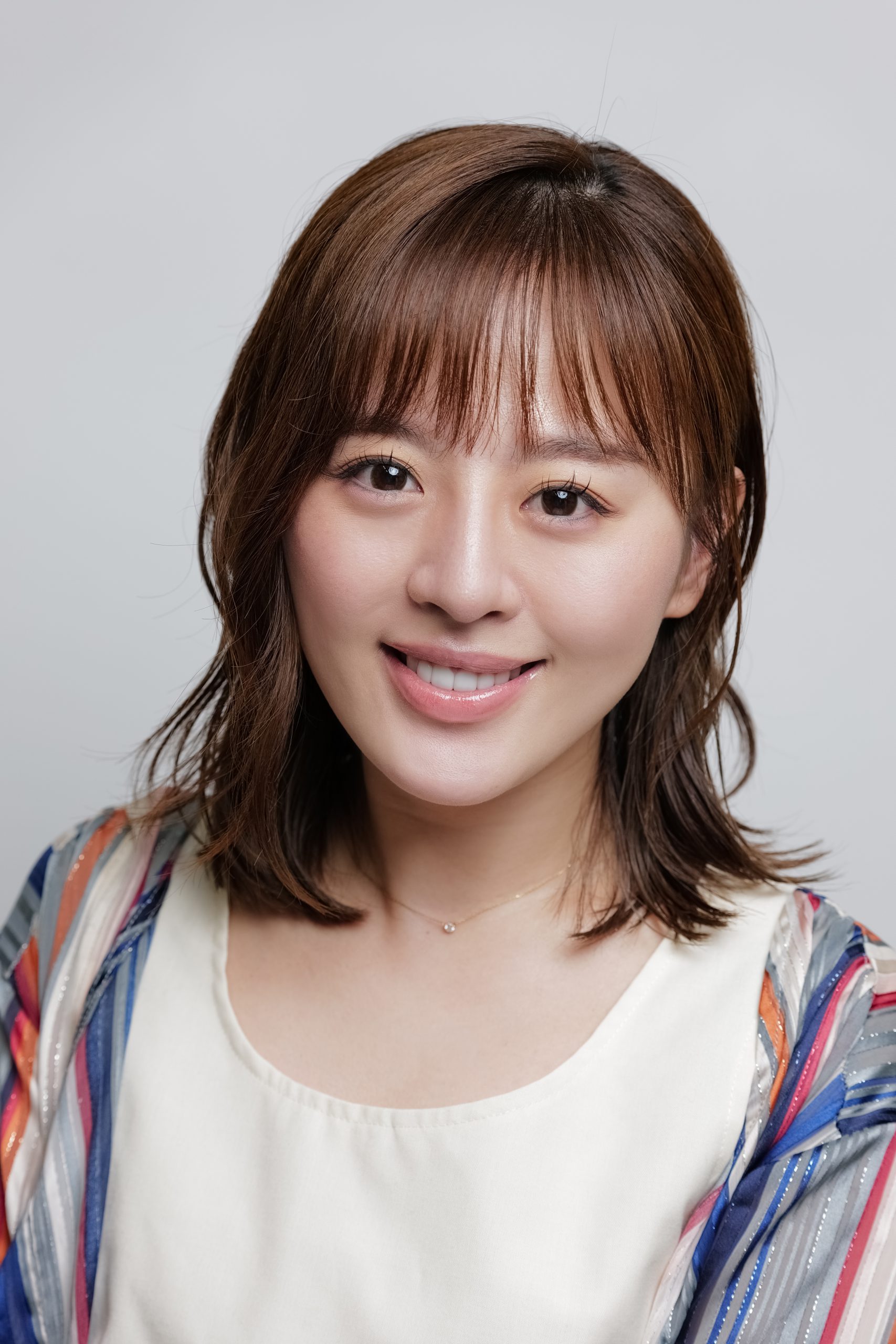 元宝塚雪組・真衣ひなのの現在！退団理由の真相や結婚・本名を徹底追跡
