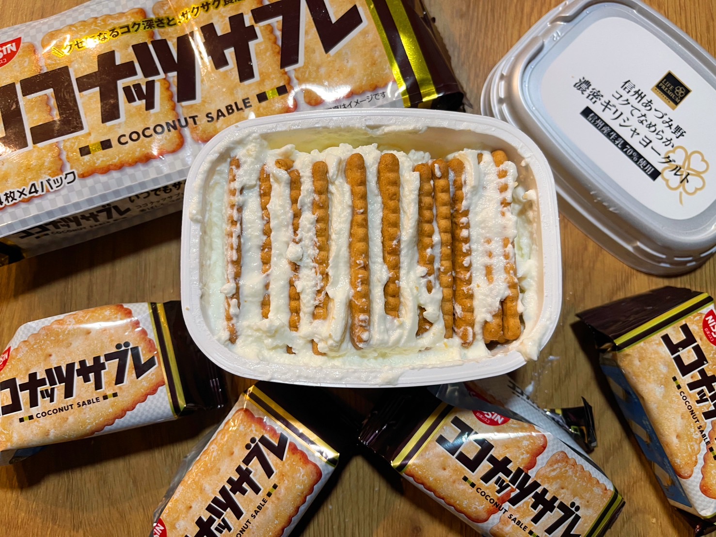 材料2つで本物の味？Snsを席巻する「ココナッツサブレ×ヨーグルト」濃厚チーズケーキ化現象の深層