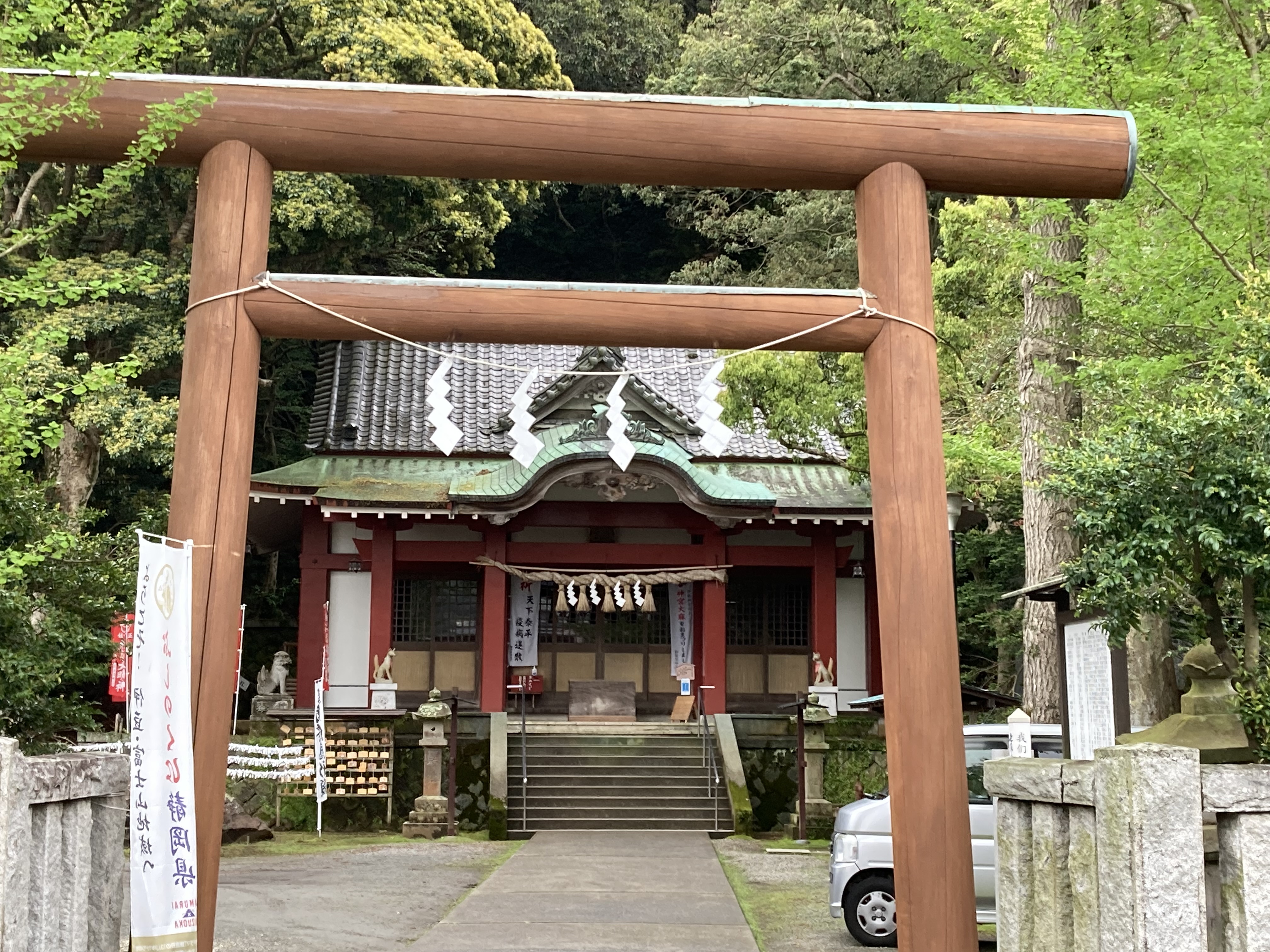 樹齢1000年の大楠に宿る秘密とは？伊東・葛見神社のご利益を徹底解説