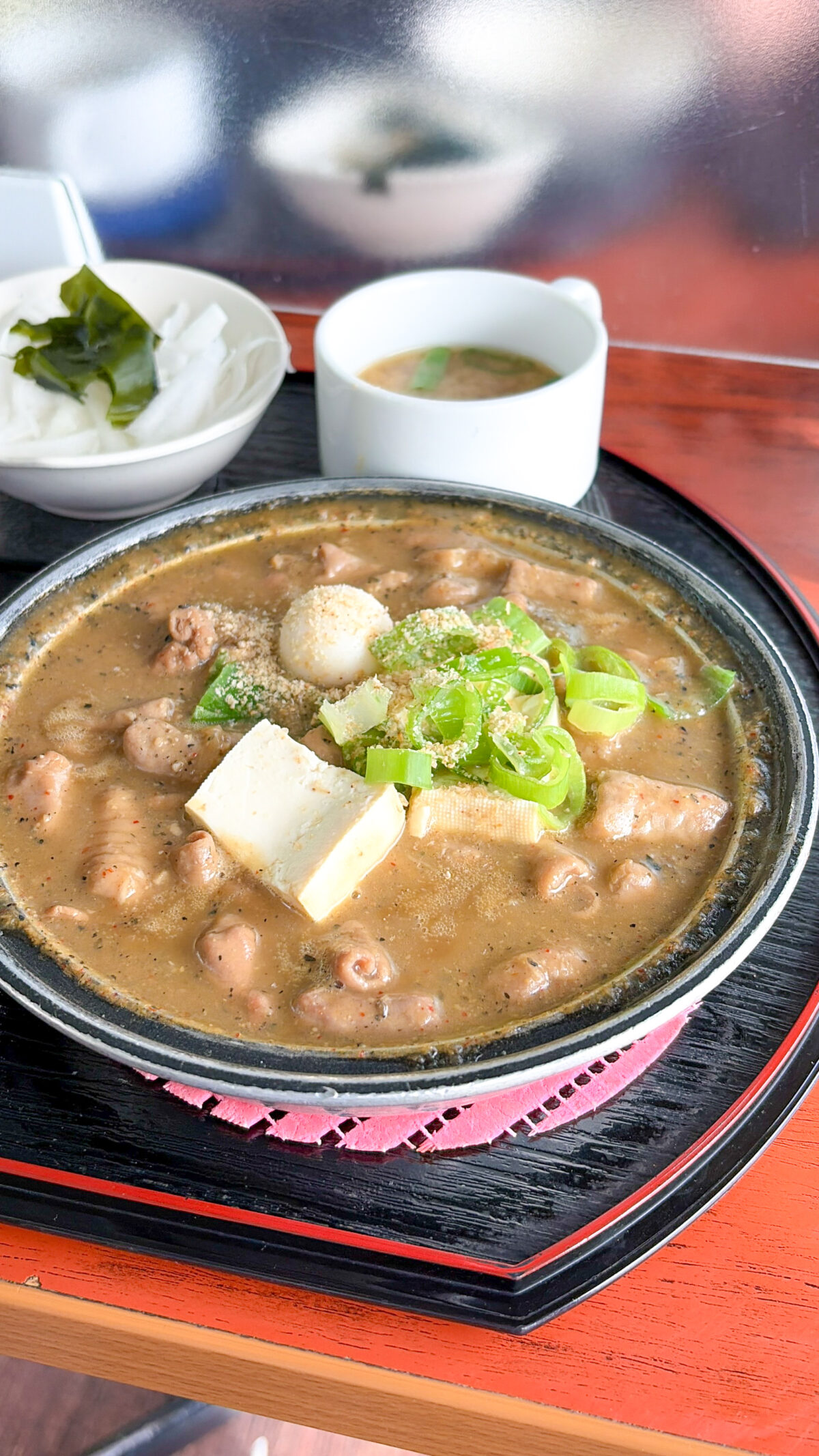 行列の絶えない名店！たま家食堂本店の実力と混雑・人気メニュー検証