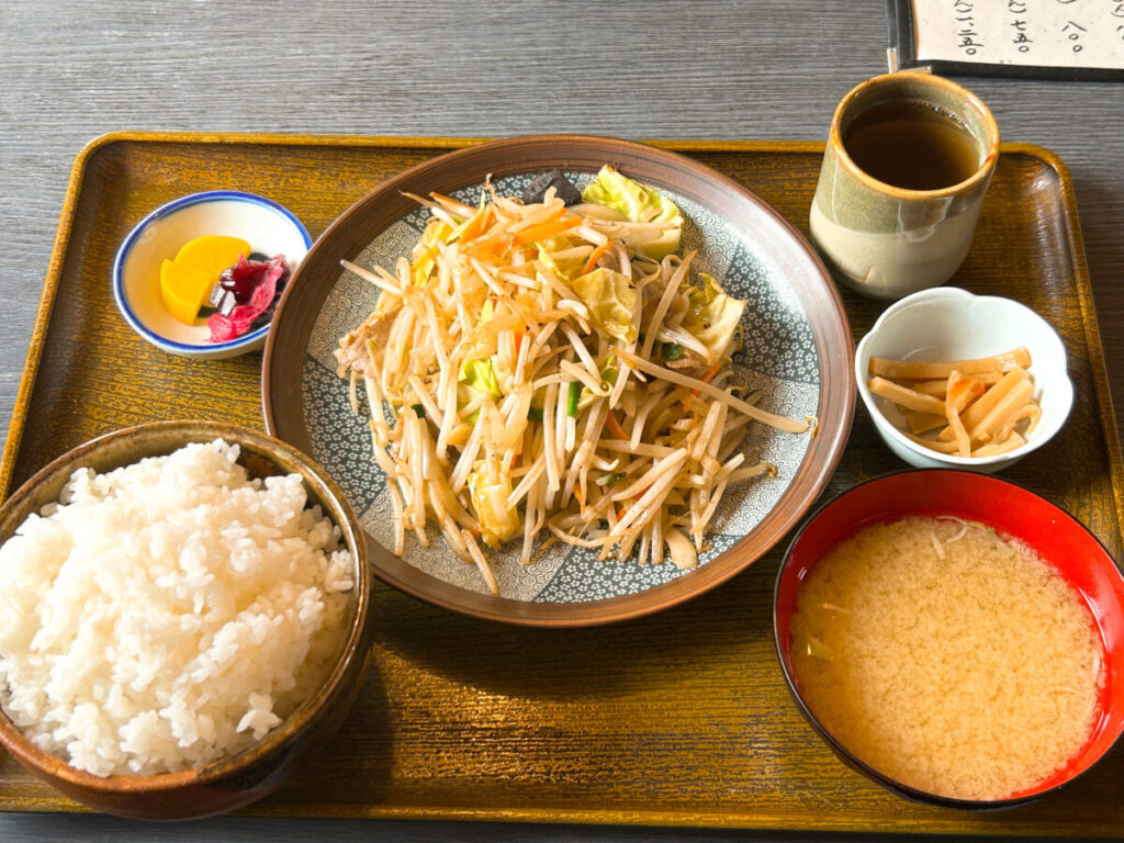 お食事処中村屋の人気の秘密とは？2026年最新の混雑と名物を徹底調査
