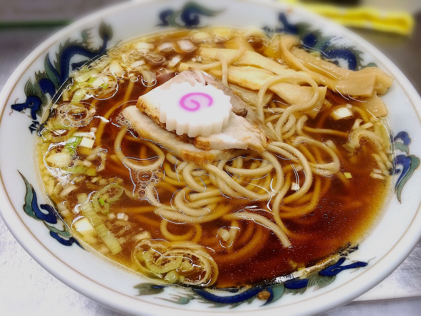 三鷹の名店「中華そばみたか」行列の真相と裏メニュー頼み方を徹底検証