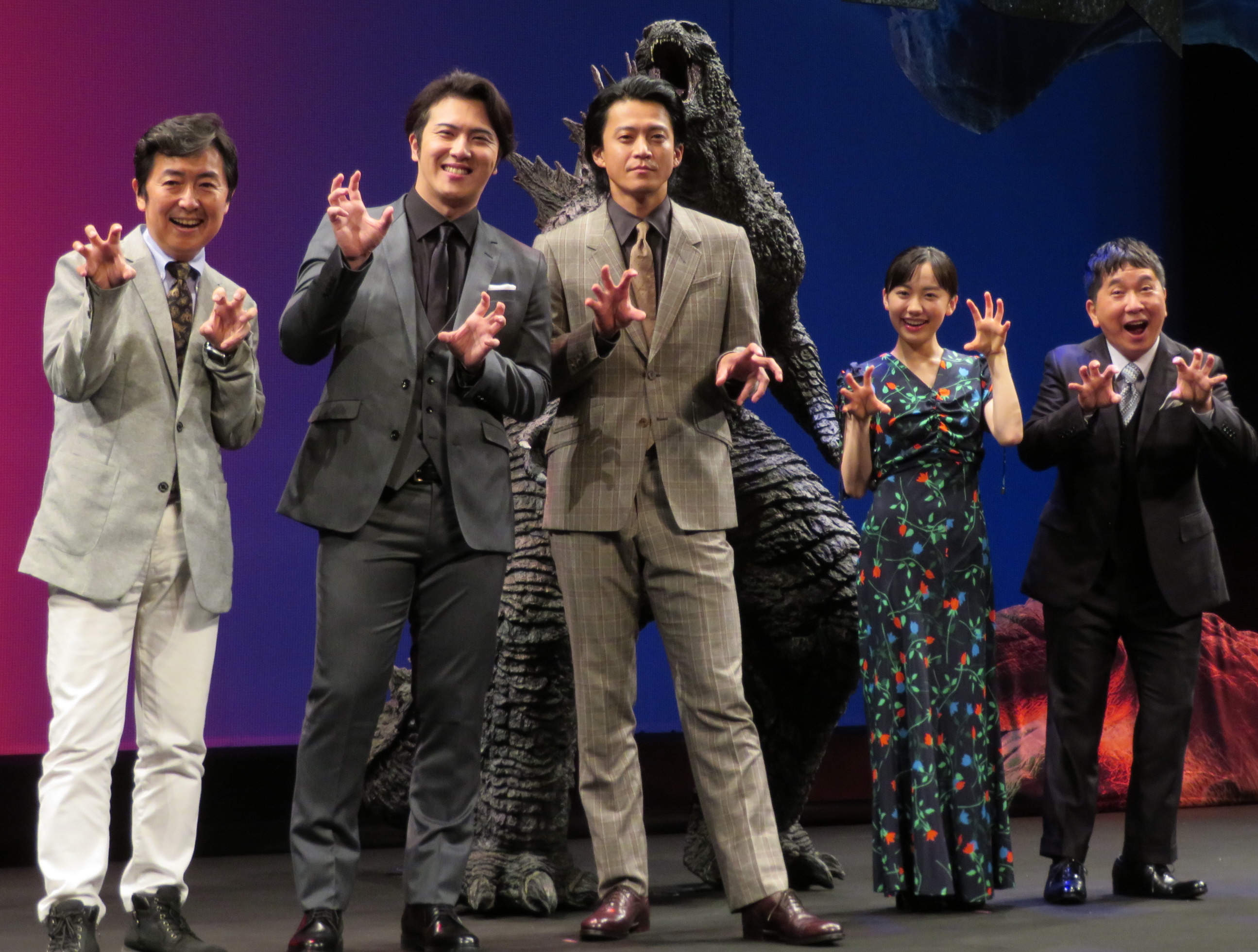 小栗旬の身長184Cmサバ読み疑惑を検証！山田優や共演陣比較の真相