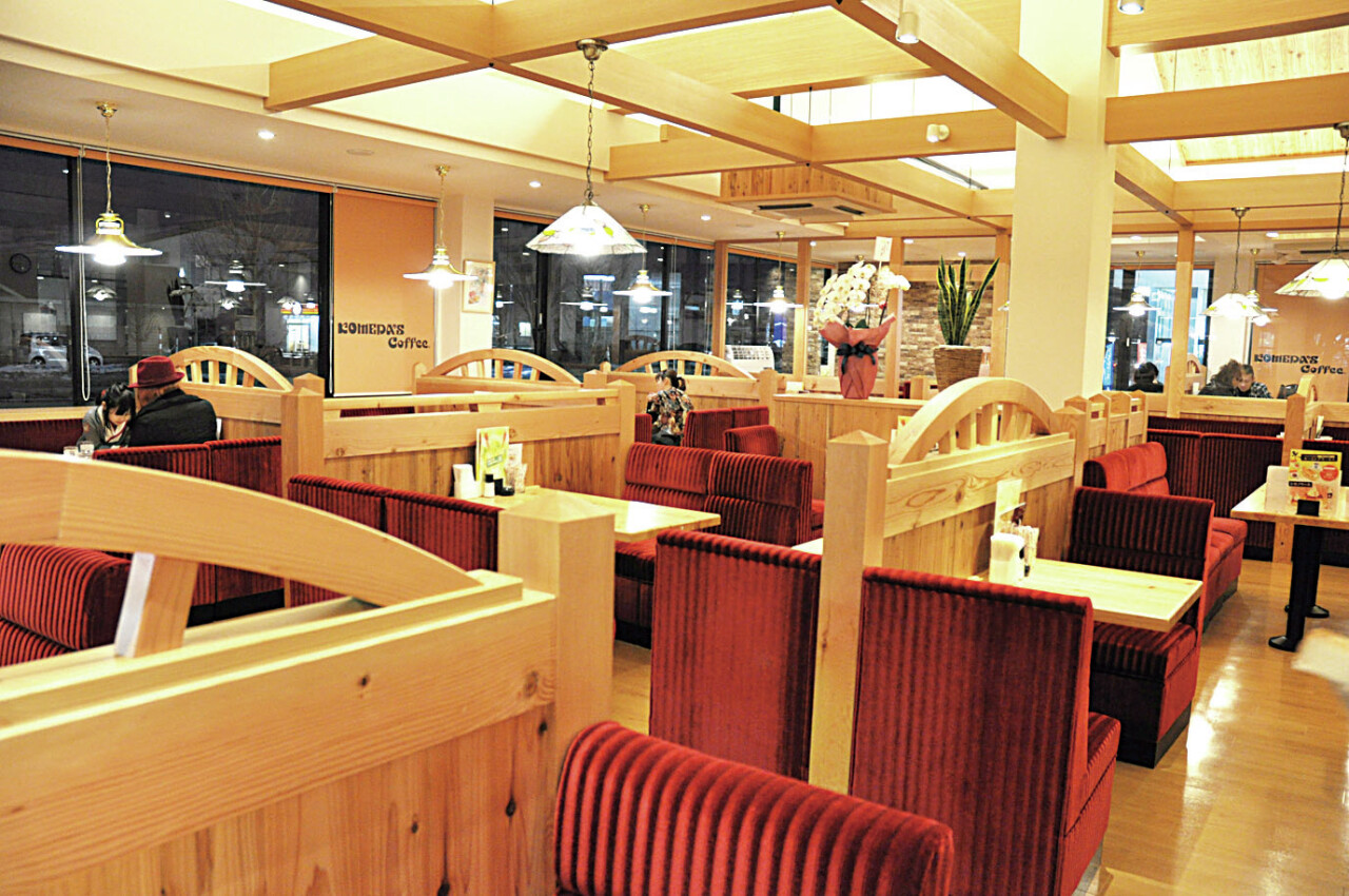 【2026最新】コメダ珈琲三条店はなぜ混む？穴場時間と設備の真相を徹底解説