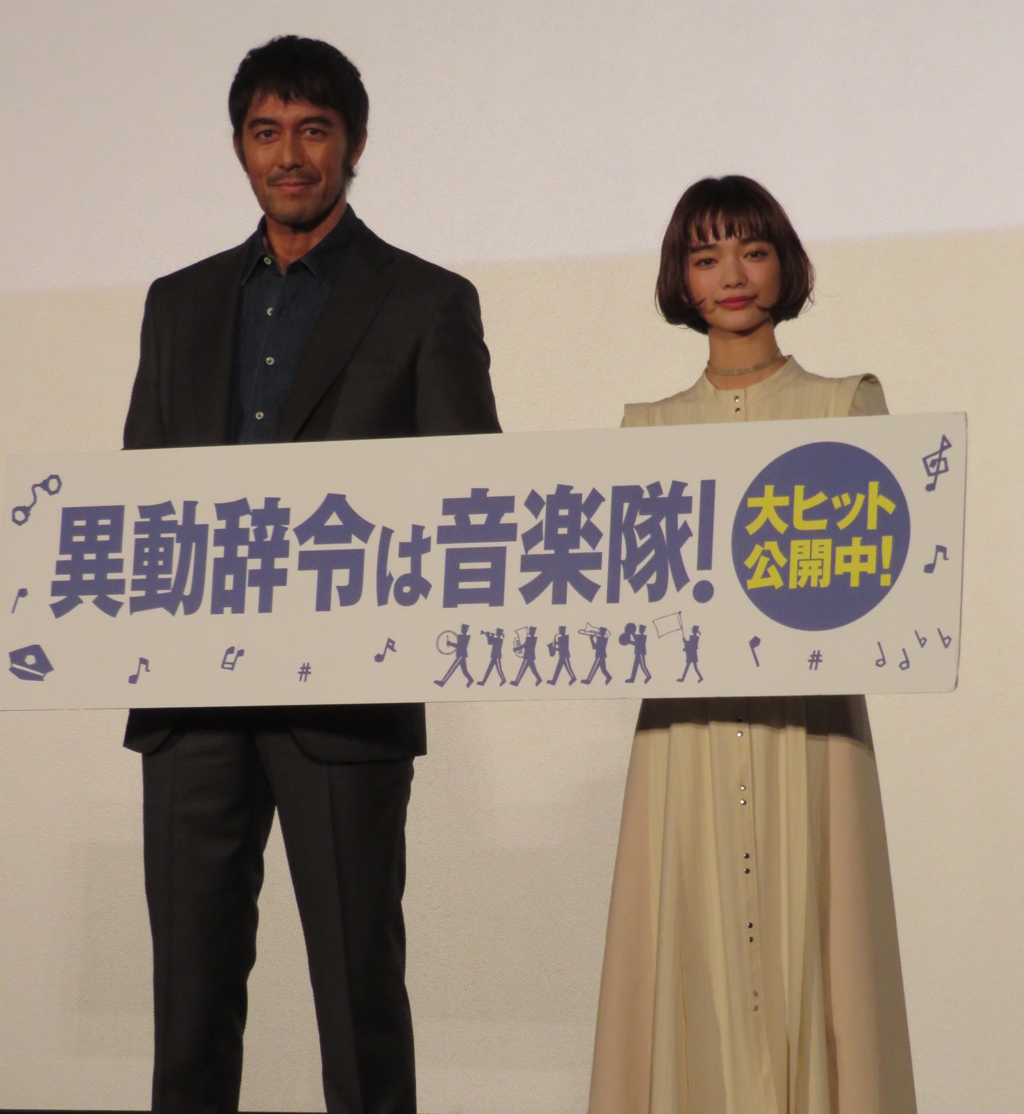 阿部寛の身長は実際190Cm超？逆サバ疑惑の真相と公式189Cmの訳
