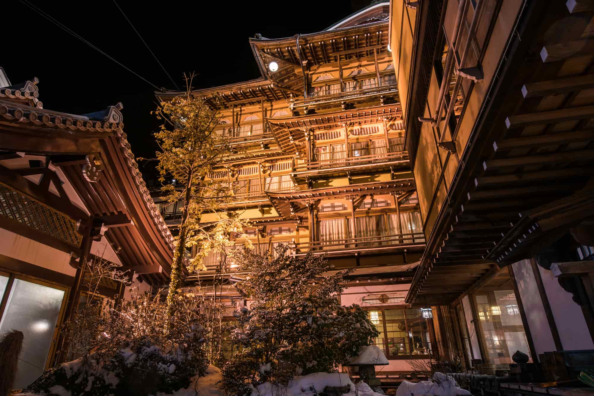 千と千尋の神隠し聖地一覧！油屋モデルの温泉や台湾九份の真相を徹底検証