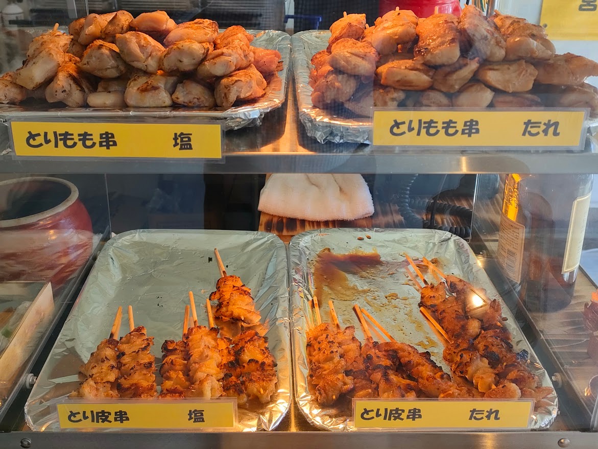 岡山の夜を変える「絶品持ち帰り焼き鳥」最前線！冷めても極上の炭火香と地元地鶏が織りなす2026年最新テイクアウト事情