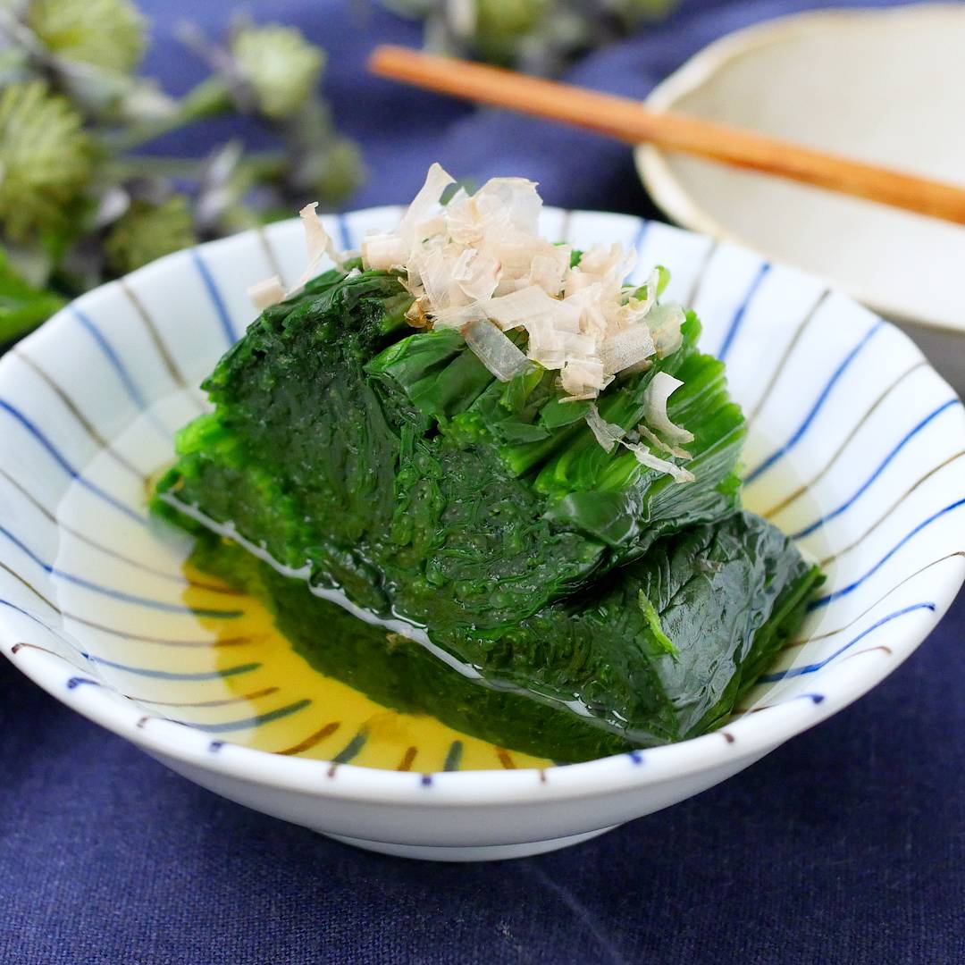 ほうれん草おひたしをレンジでプロ級に！水っぽくならない黄金比とアク抜き術