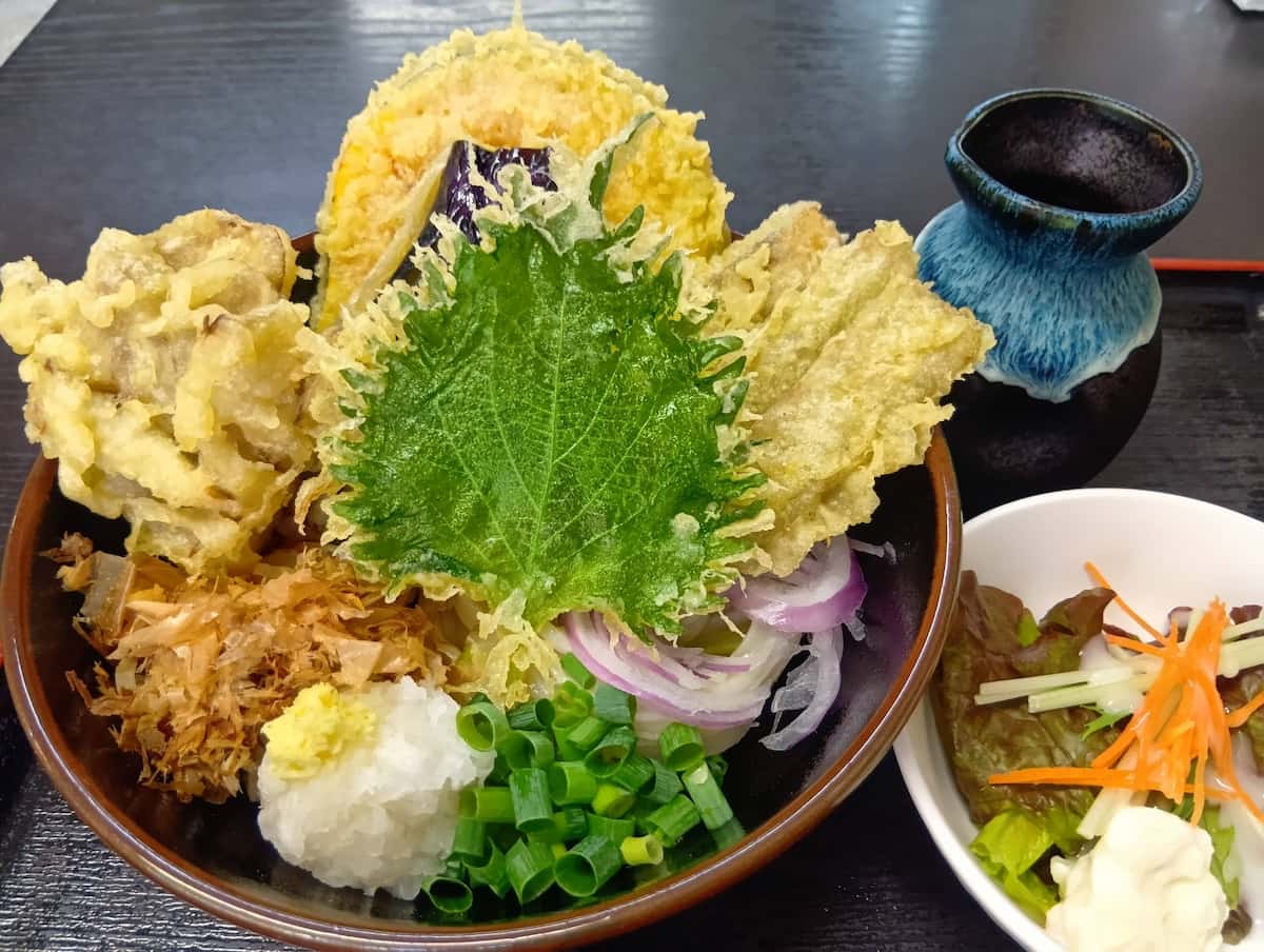 埼玉・川島町の名店「うどん処篁園」を徹底解剖！混雑回避と絶品肉汁麺