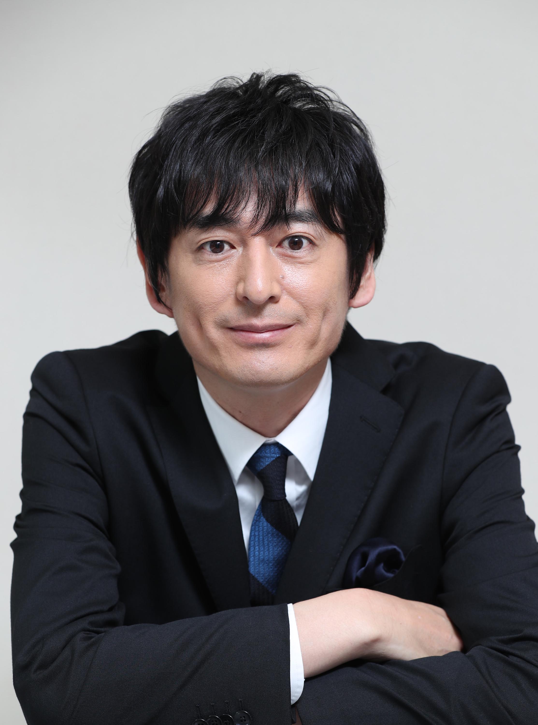博多大吉の現在と噂の真相｜あさイチMcから妻との絆まで総力取材
