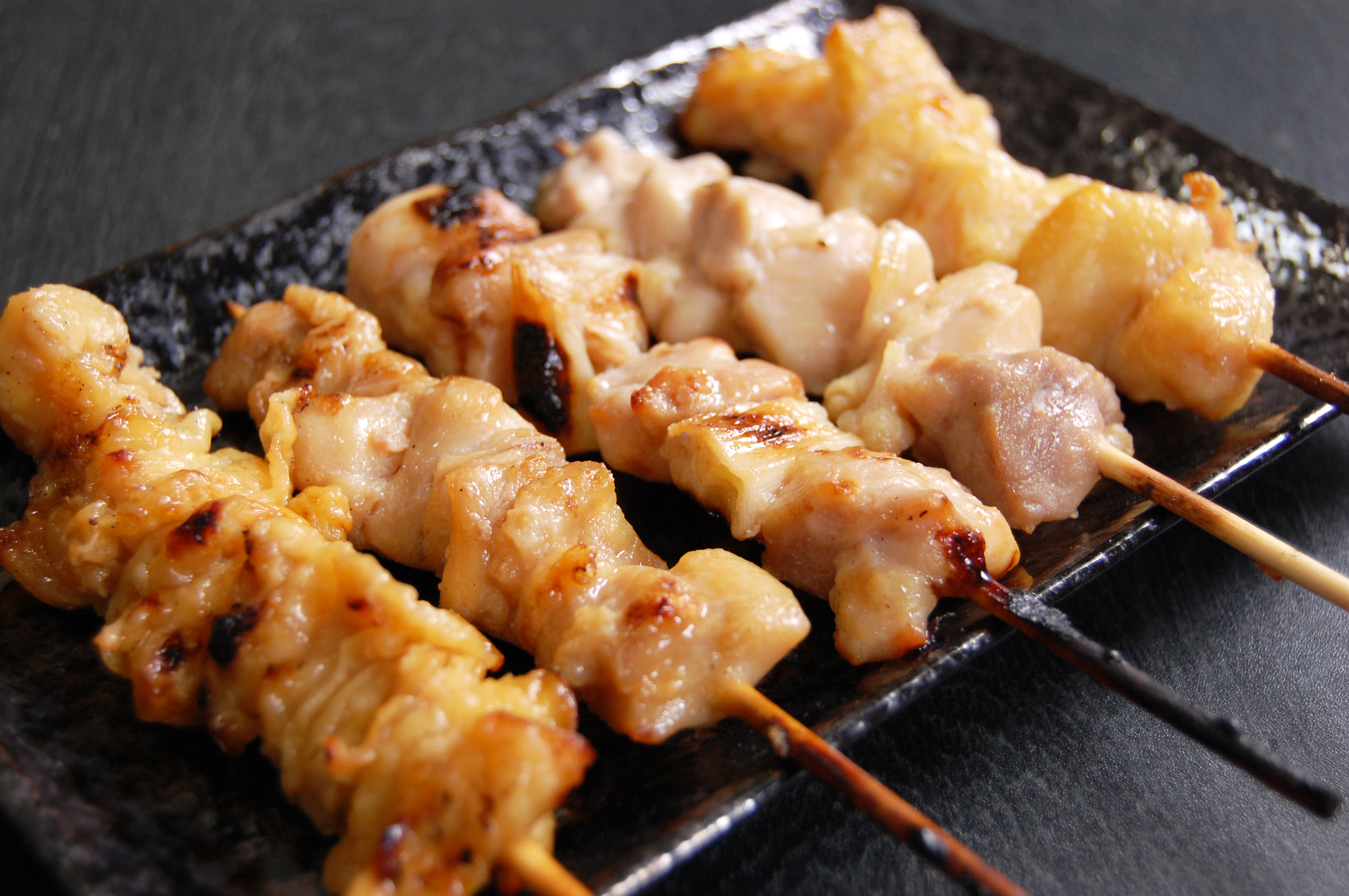 焼き鳥と金の評判と人気の秘密は？おすすめ串や混雑・予約術を徹底解説