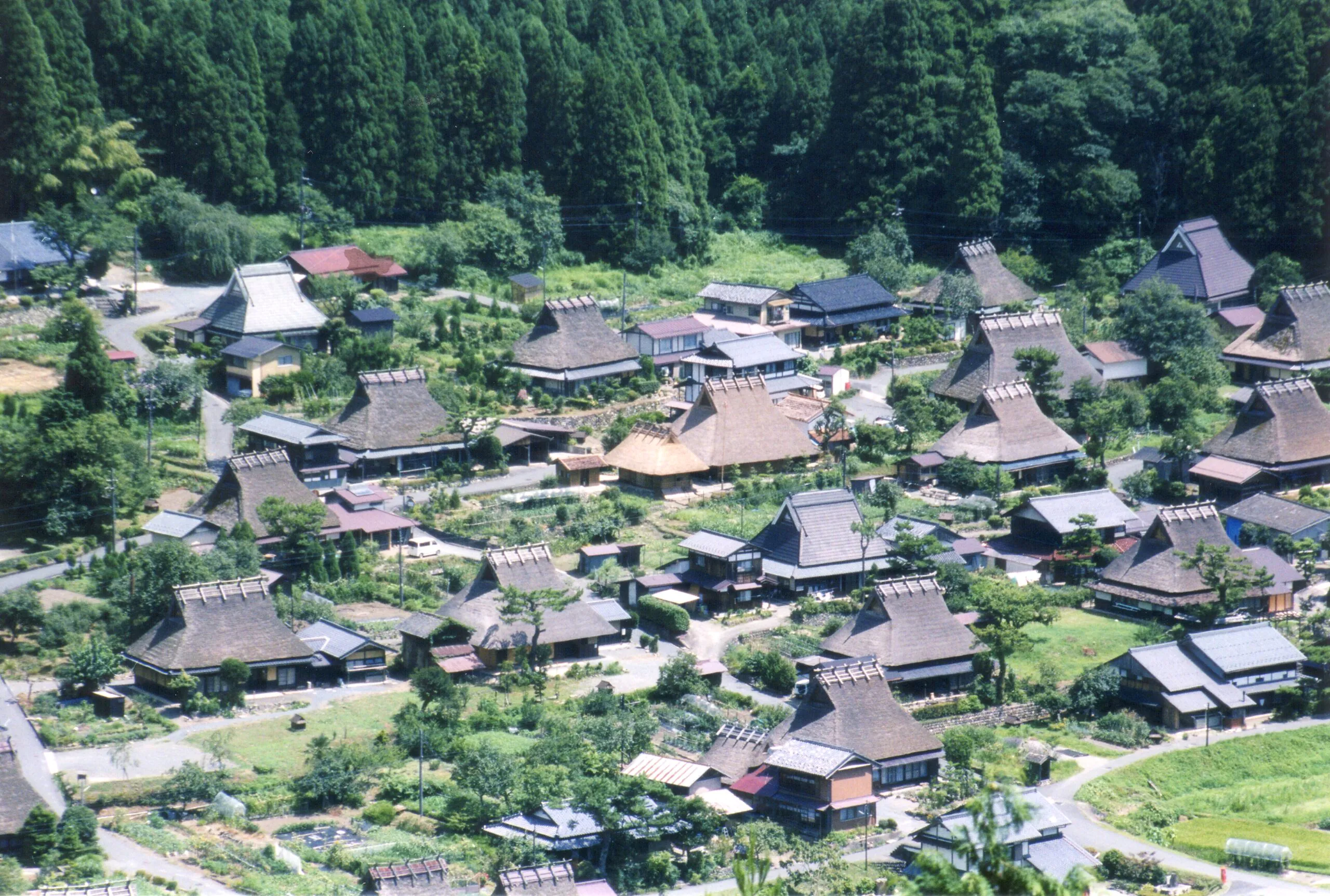 なぜ京都・南丹市に移住者が急増？かやぶきの里と暮らしの真相に迫る