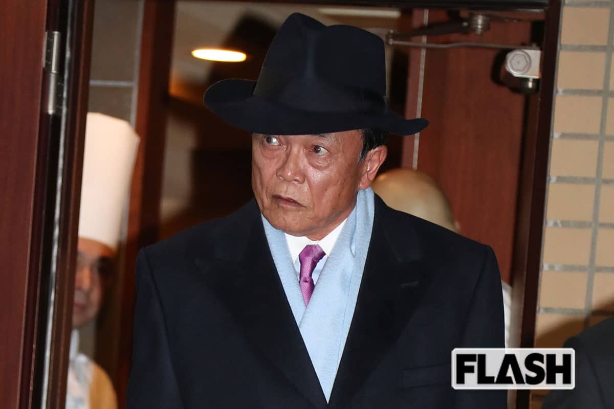 麻生太郎のコート真相｜仕立て価格とボルサリーノ着こなしの正体