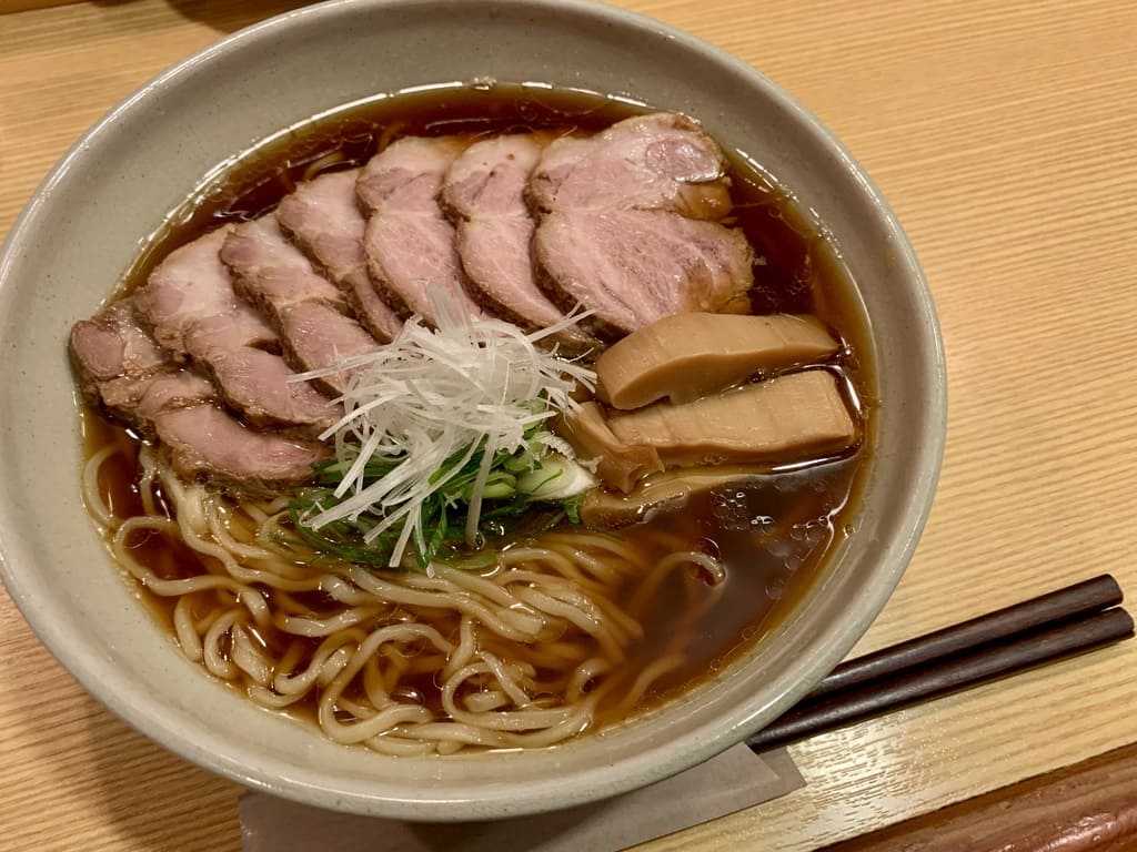 京都・円町「山崎麺二郎」がミシュランを魅了し続ける理由と混雑攻略法