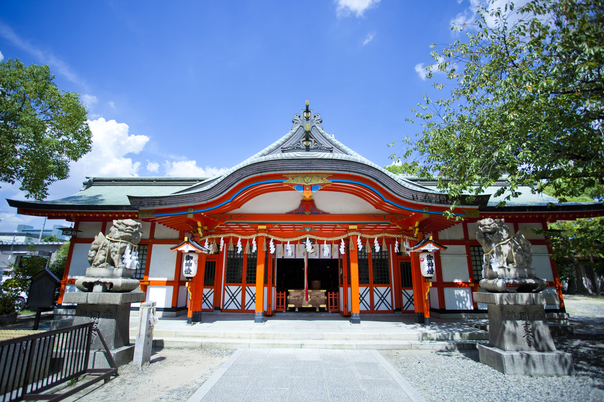 玉造稲荷神社が縁結びで話題沸騰の真相！秀頼の歴史と恋キツネの秘密