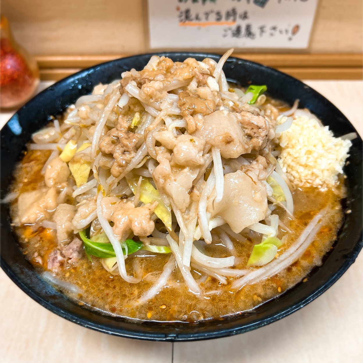ラーメン二郎京成大久保店の魅力と2026年最新ルール完全解剖