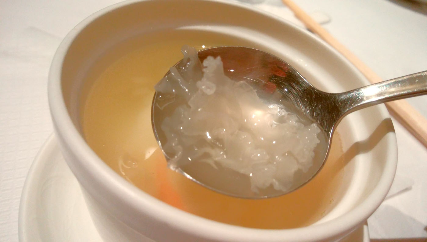つばめの巣のスープはなぜ高い？衝撃の美容効果と味の真相を徹底解説