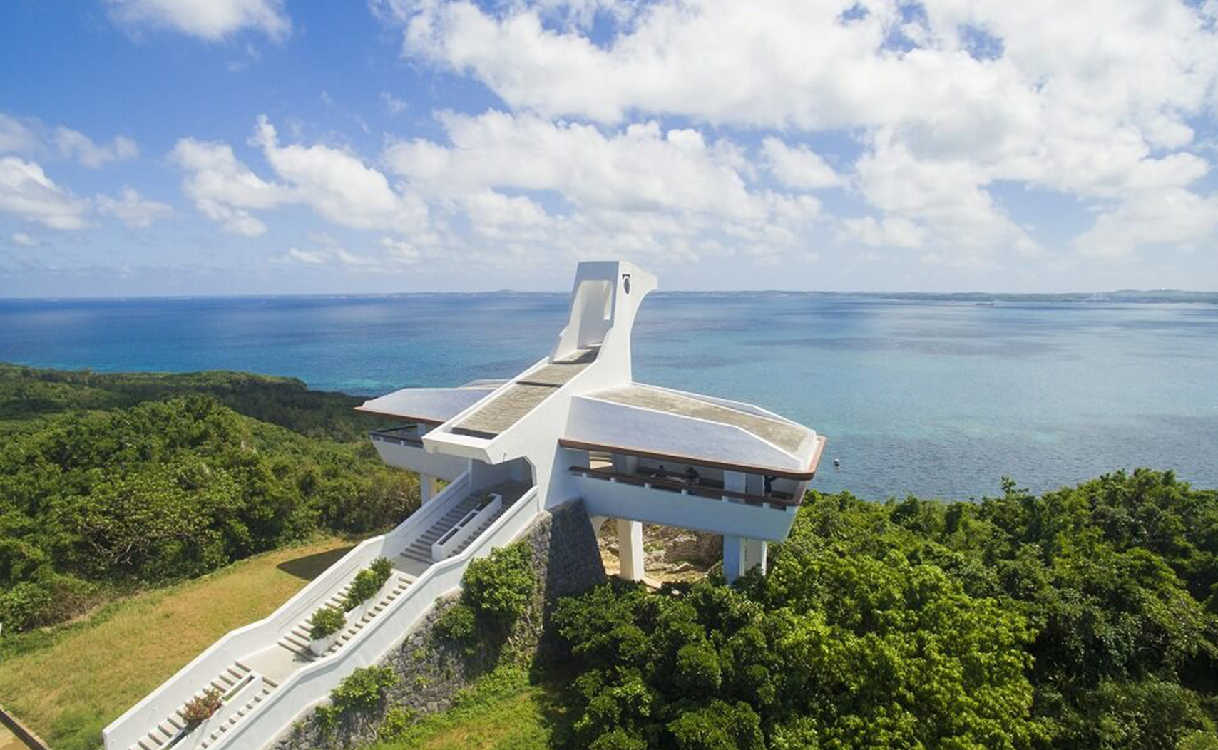 伊良部島・牧山展望台の絶景とサシバの全貌【2026年最新】