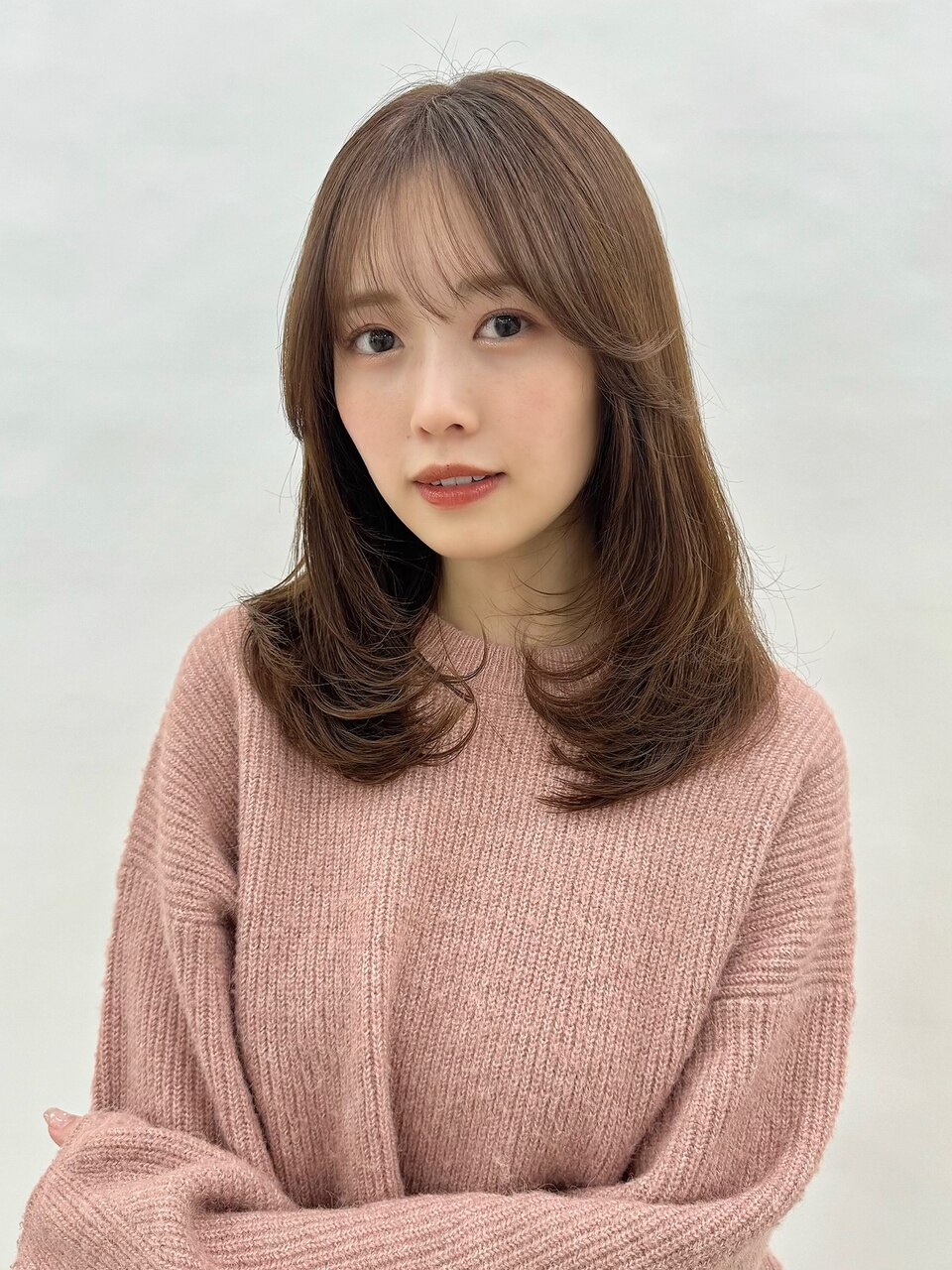 ベージュブラウンの髪色徹底解説！ブリーチなし透明感と似合わせ術