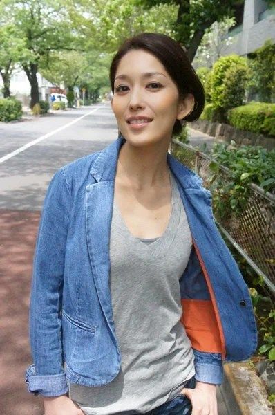 大路恵美の若い頃が奇跡の美少女！小梅役の衝撃と結婚の真相に迫る