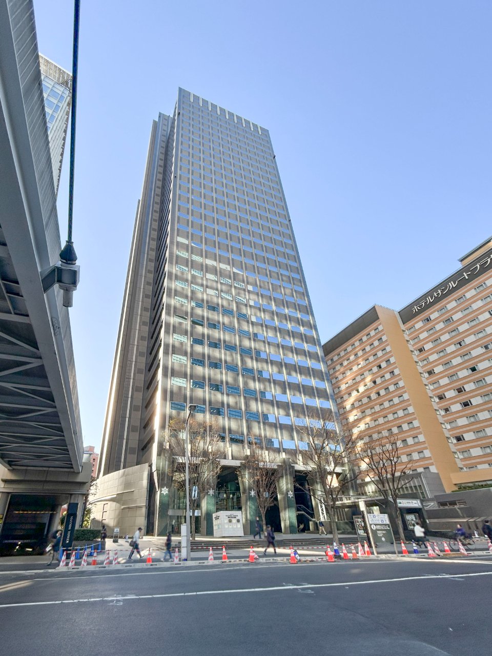 新宿マインズタワーの全貌！駅直結ルートと主要テナント徹底解説