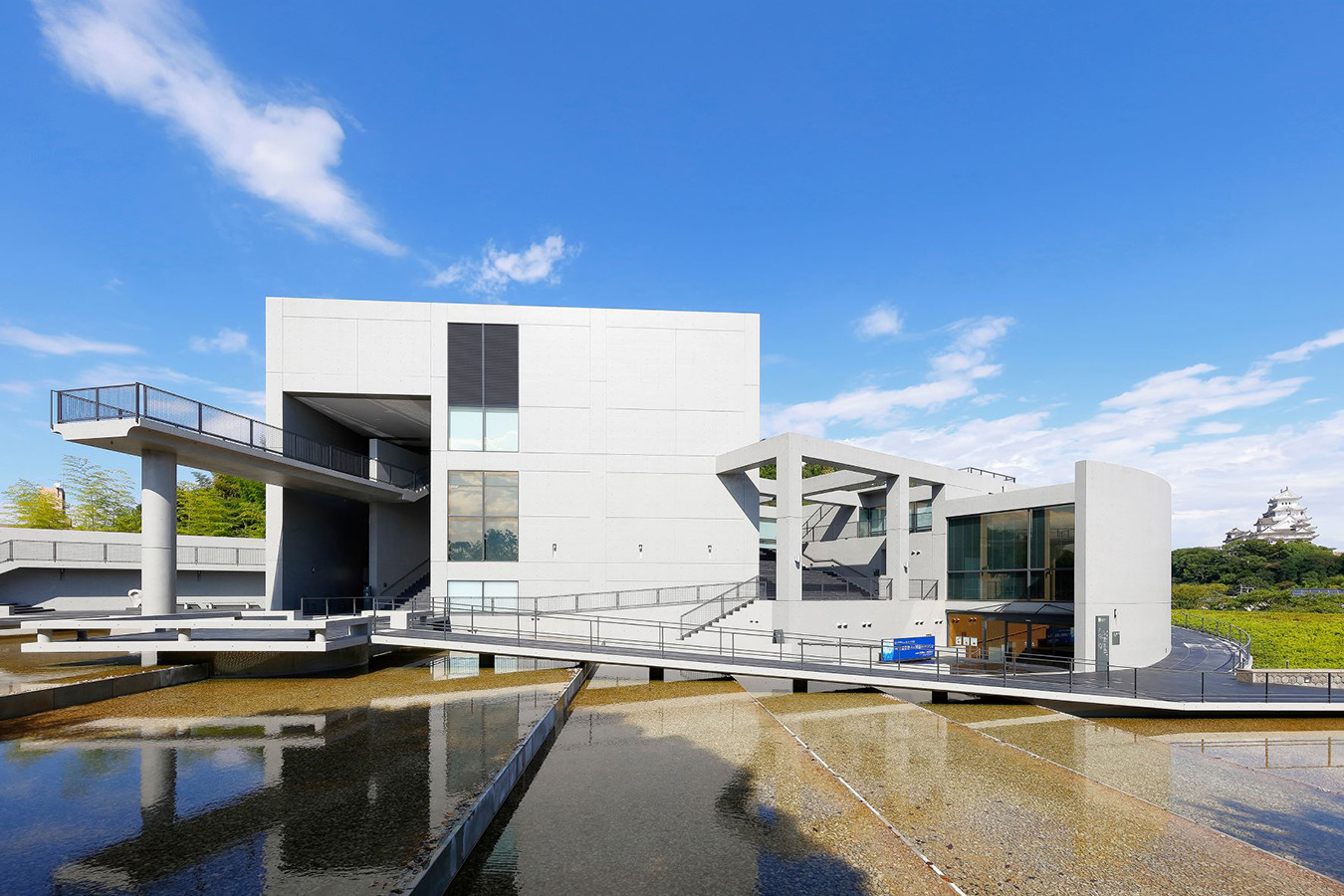 姫路文学館の見どころ徹底解剖！安藤忠雄建築と2026最新展示ガイド