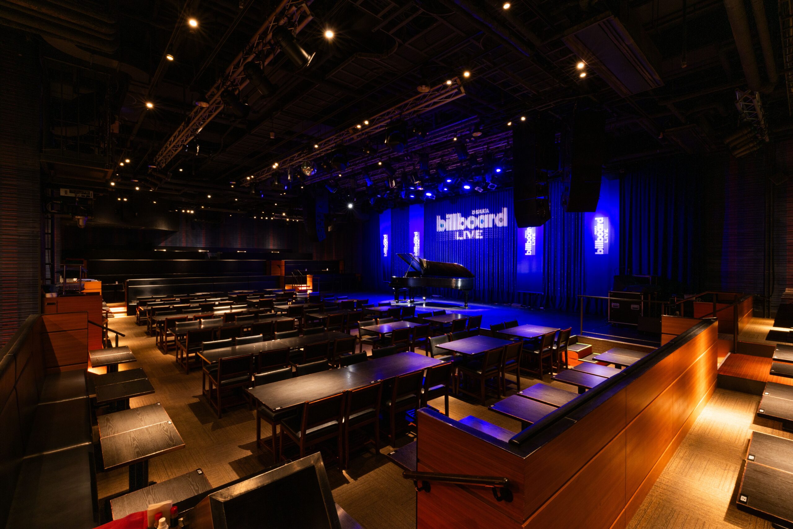 ビルボードライブ大阪完全攻略！座席表と見え方・服装の真相