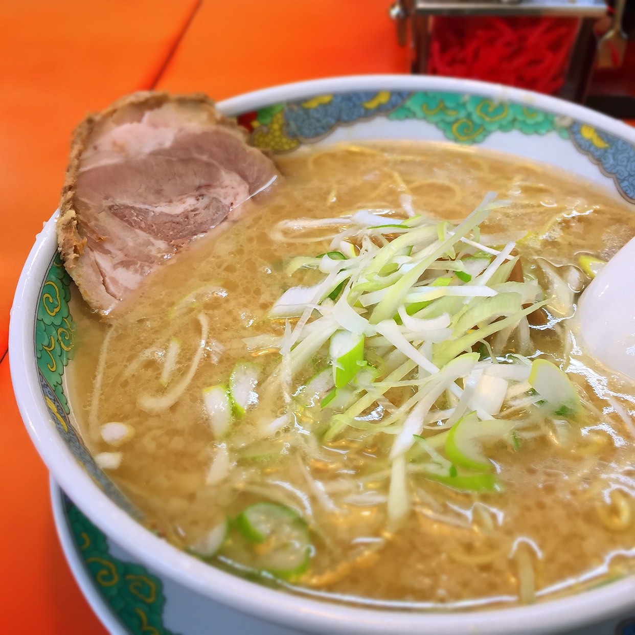 田無「幸来ラーメン」深夜行列の真相！油そばと豚骨醤油の魅力を解剖