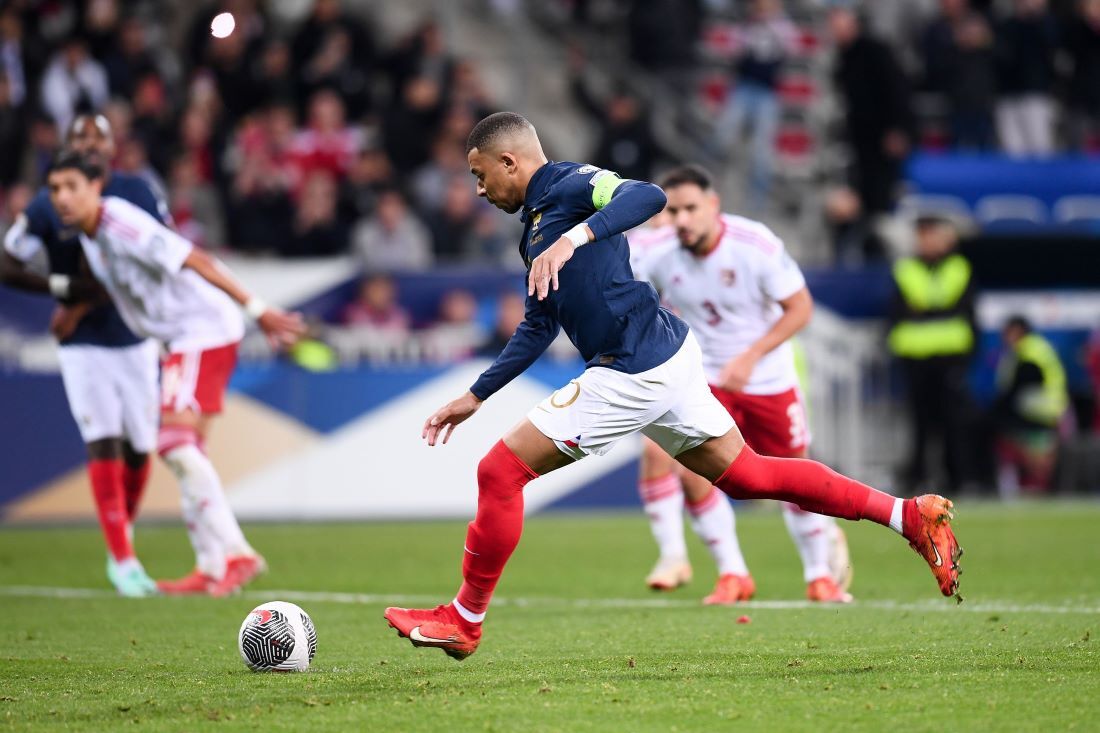 サッカーフランス代表試合日程と放送配信、エムバペ最新動向とスタメン完全網羅