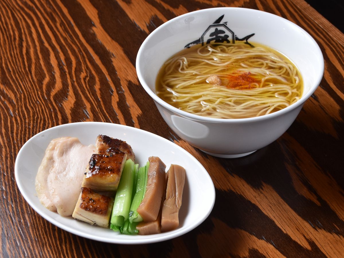 麺屋あごすけの行列の真相！なぜ上越の至高の一杯に人は並ぶのか
