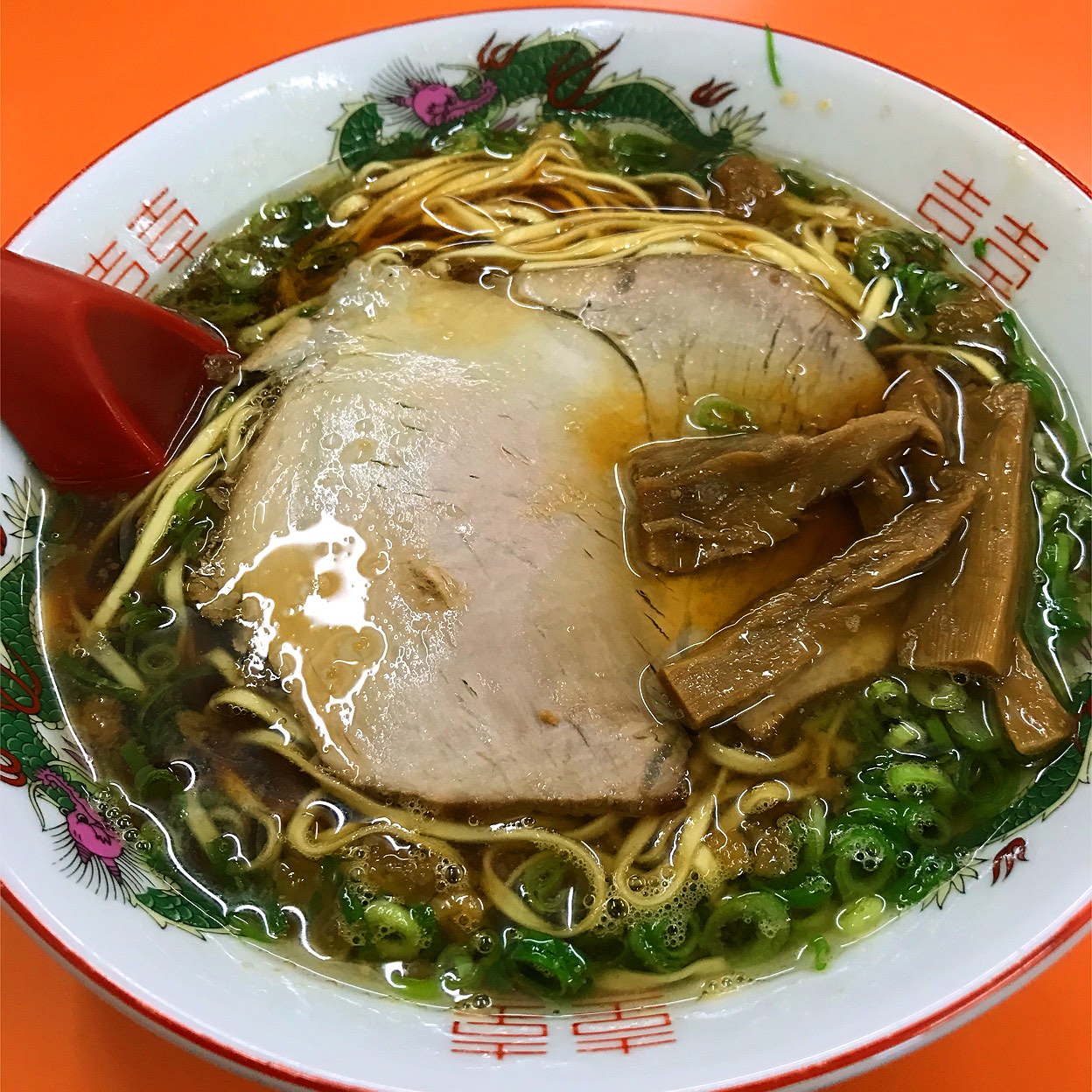 朱華楼 東深津店の閉店噂と営業真相！漆黒中華そばの魅力と2026最新