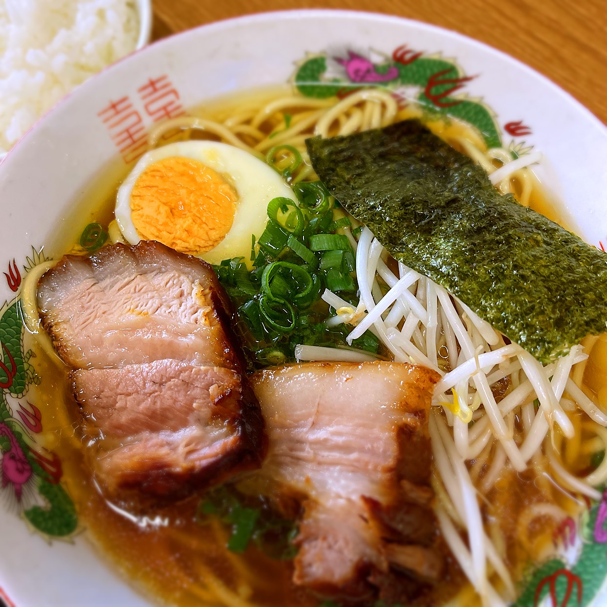二代目おかだラーメンの全貌！行列の理由と名物チャーシュー麺徹底解剖