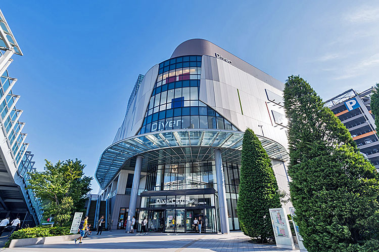 【2026年最新】ダイバーシティ東京プラザ徹底攻略！ガンダム演出と混雑回避