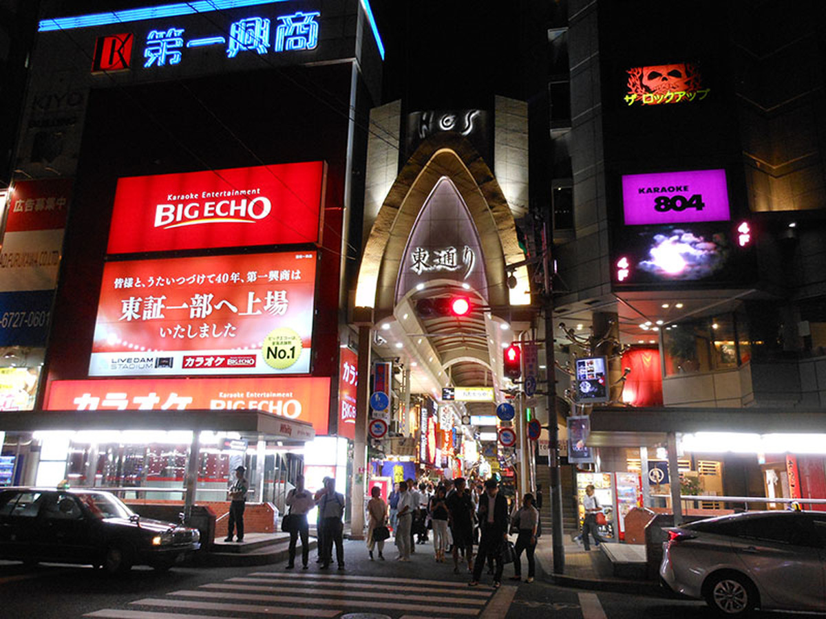 阪急東通商店街の治安と評判は？2026年最新グルメと昼飲みの実態